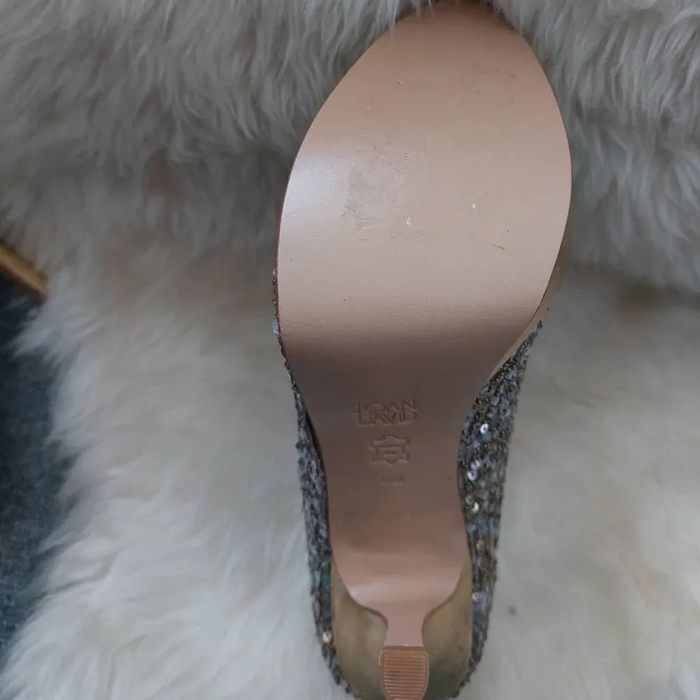 Joan & David Gold Sequin Platform Heels Pumps Size 6 Metallic Glam Party - Picture 11 of 12